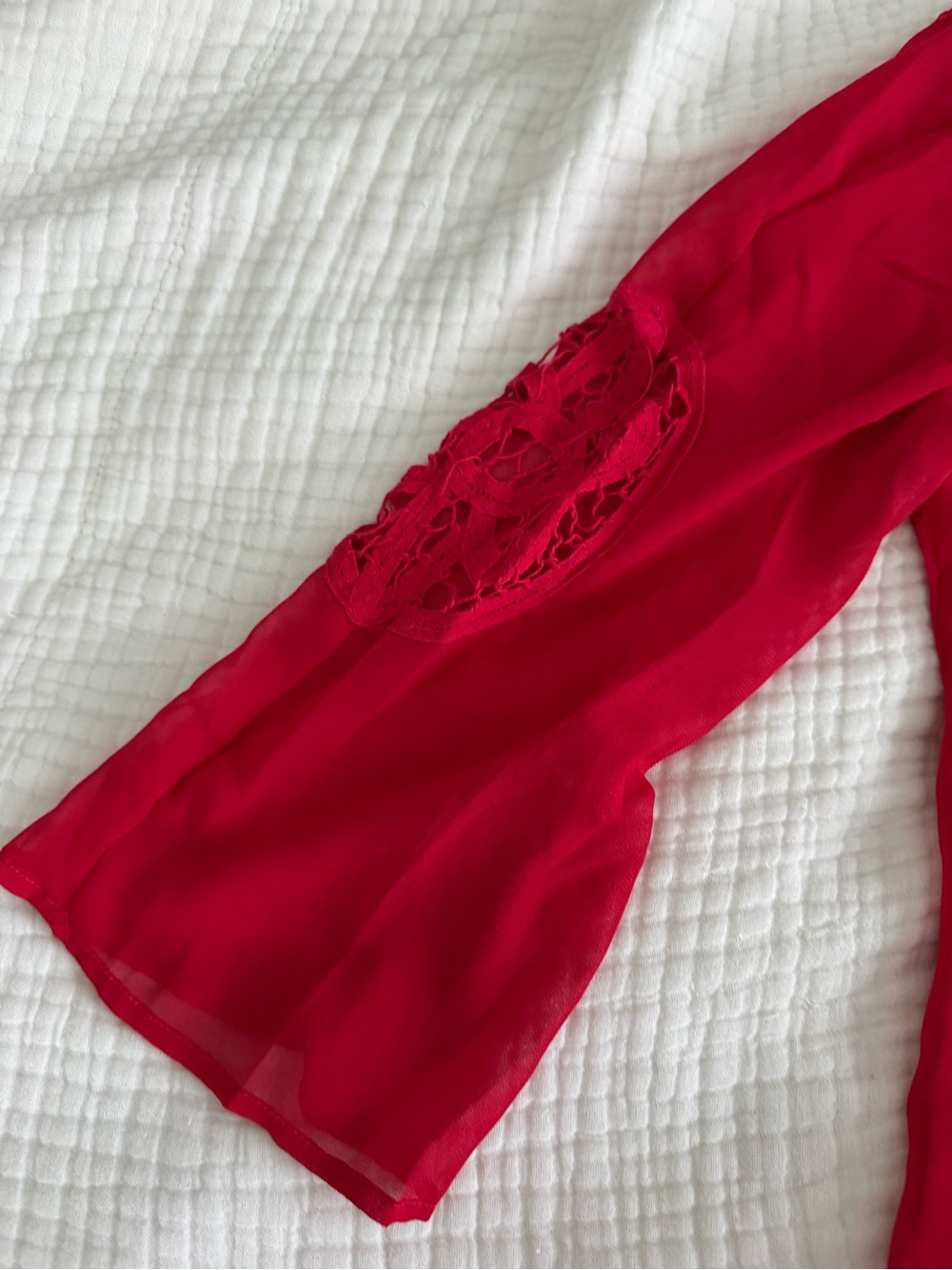 Red Bell Sleeved Lace Chiffon Blouse - Picture 4 of 6